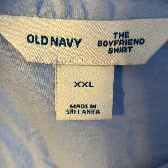 Two button down shirts - Picture 3 of 3